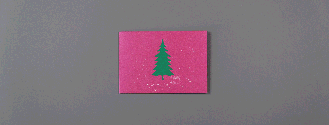 Weihnachtskarte mit Lichterkette auf dem Titel und Lichterkette um die Familie arrangiert, Weihnachtskarte privat