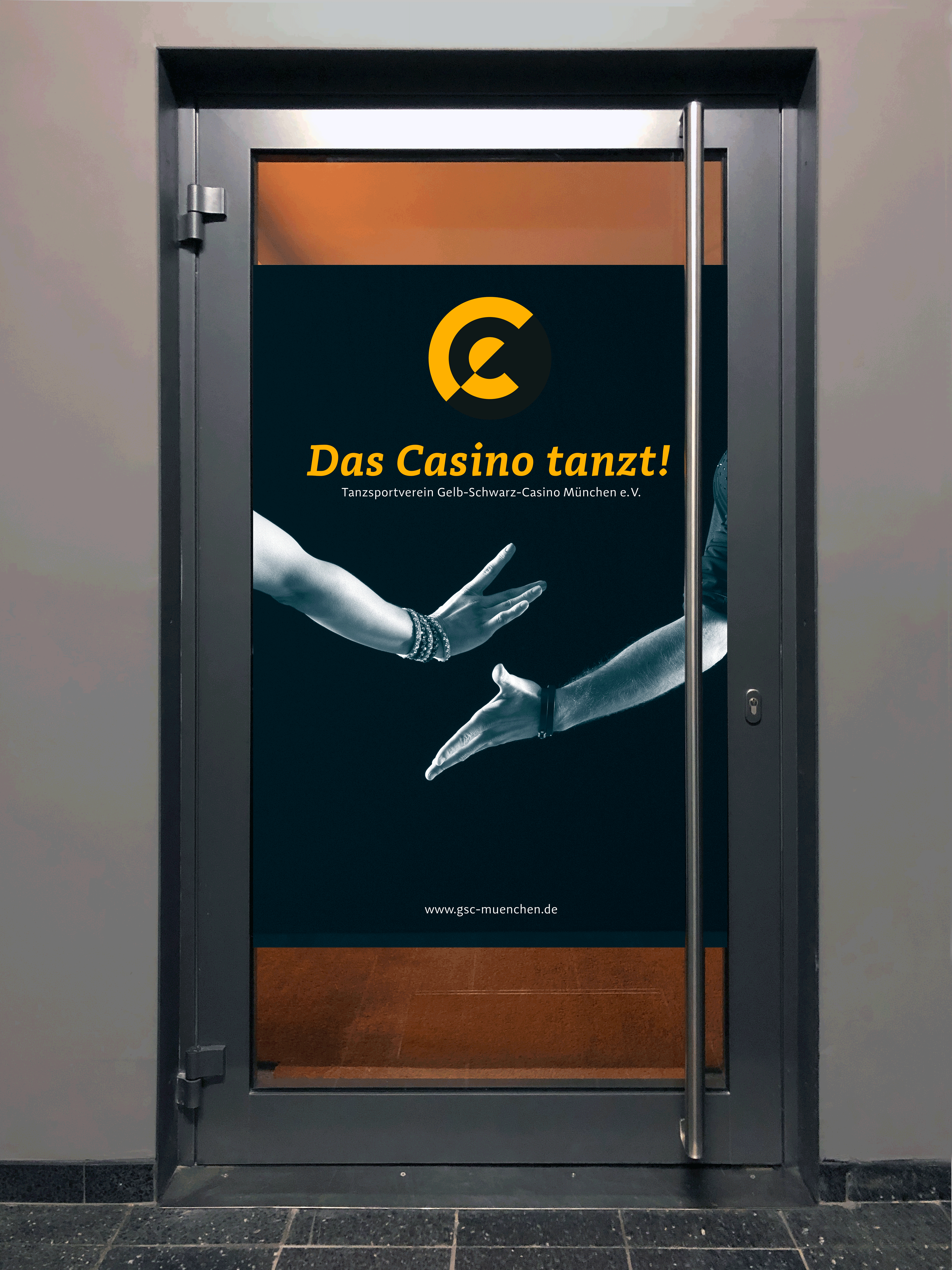 Leitsystem, Türschilder für die beiden Eingänge, Motiv Standard und Latein, Gelb-Schwarz-Casino München Tanzsportverein 